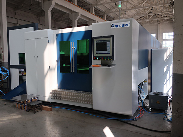 3000W Mesin Pemotongan Mesin Serat dengan Double Pallet Changer