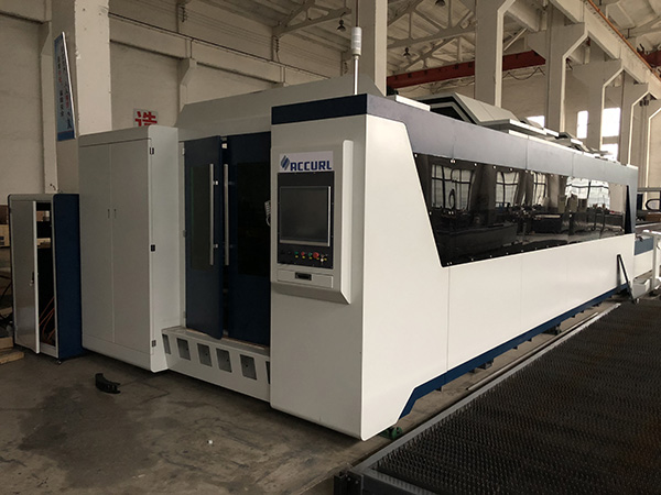 Mesin Pemotong Lembaran Logam CNC Fiber Sheet Lengkap Ditutup Pallet
